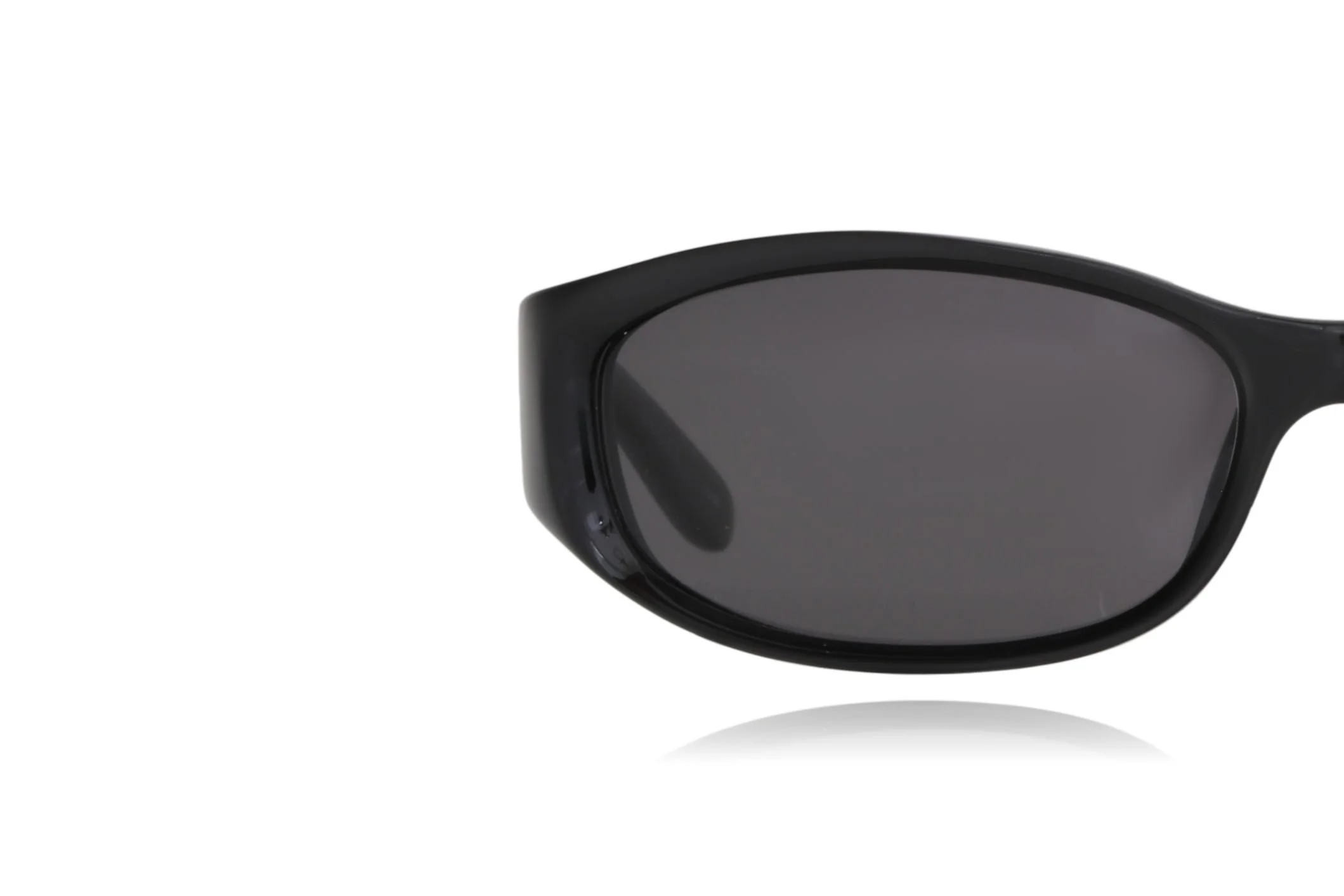 Original vintage 90s Y2K Gucci GG 2456 oval sunglasses Peep Eyewear